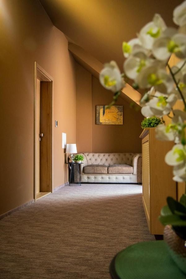 Veres Motel Veresegyház Eksteriør billede